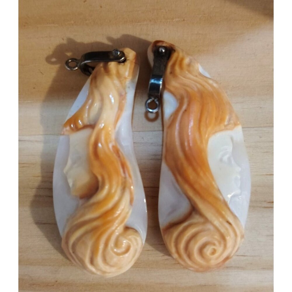 Vintage Amedeo of Italy Carved Cameo Earrings Italy Signed Sterling Silver READ